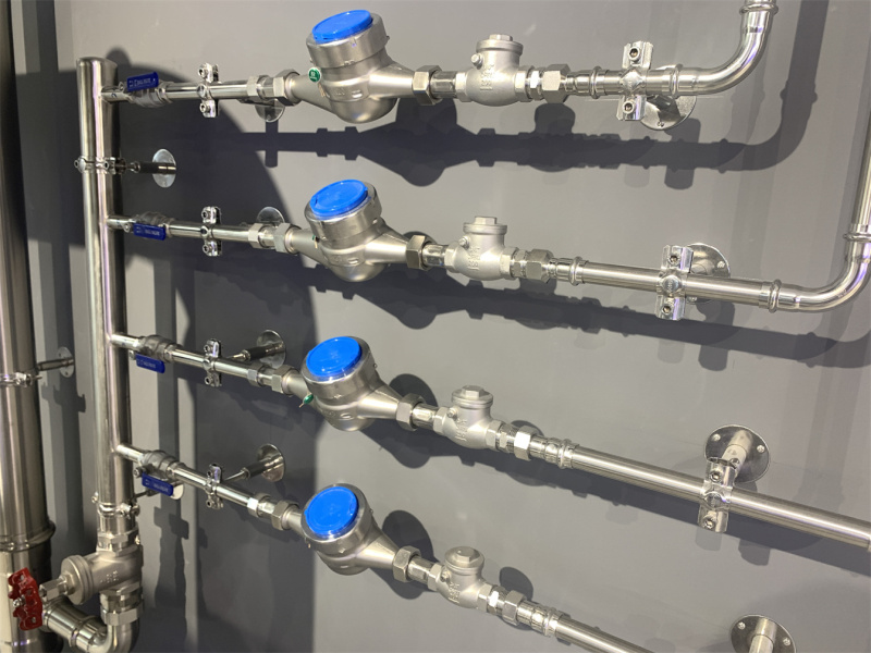 不锈钢水表前分水器